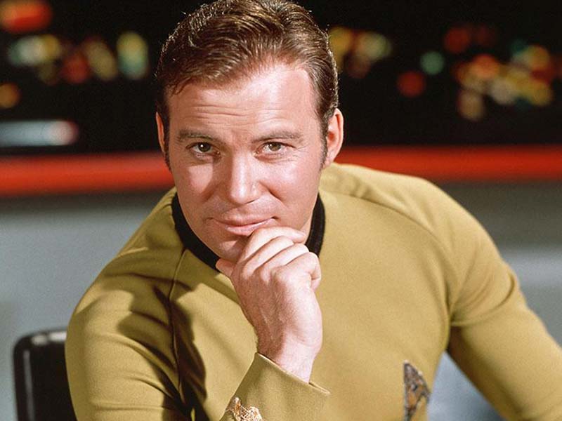 William Shatner Toupee - Does This Star Trek Celeb Wear Hairpiece? 