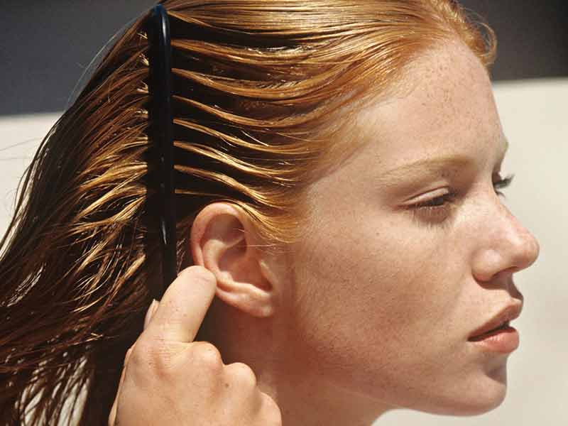 Master The Art Of Oily Hair Remedies With These 7 Tips
