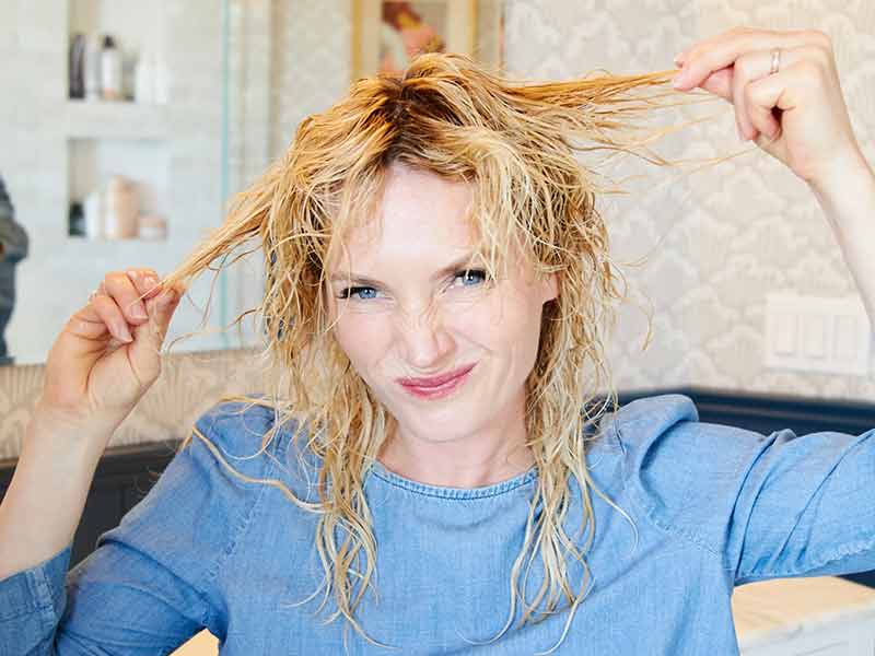 How To Bleach Hair With Hydrogen Peroxide And Baking Soda?