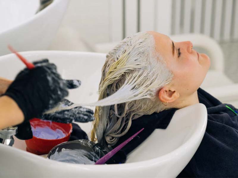 Can You Bleach Wet Hair And The Reason Why - Lewigs