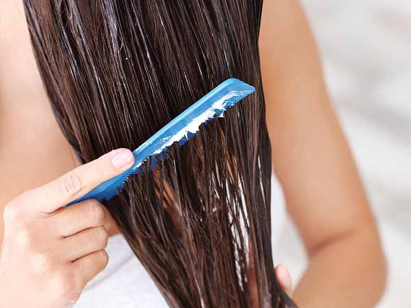 How to Get Coconut Oil Out of Hair 
