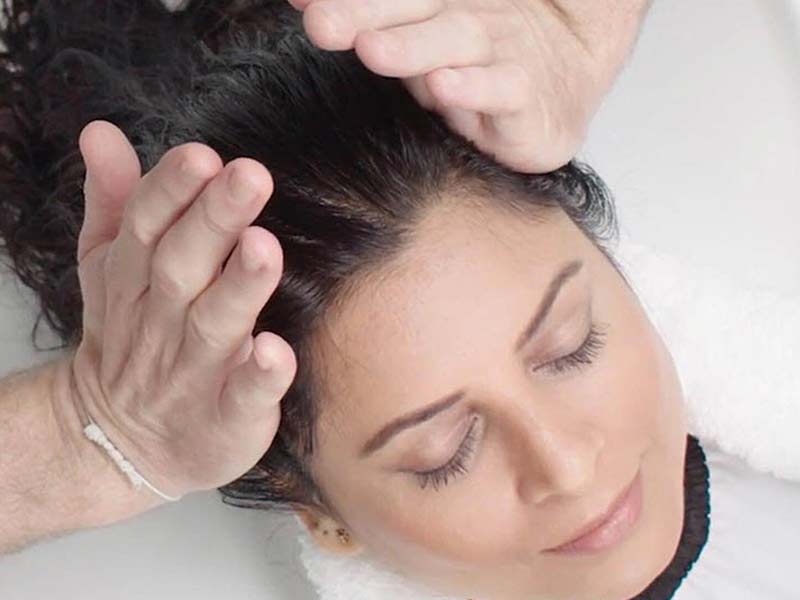 How To Massage Scalp For Hair Growth? 3 Easy Ways To Do It
